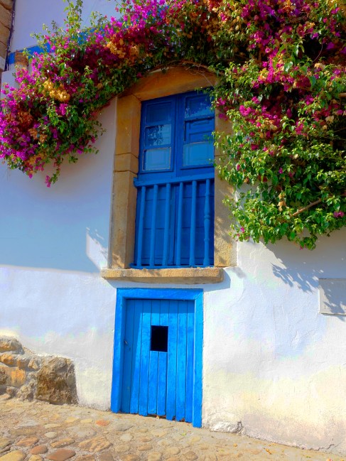 Balcon con puerta (Tazones)