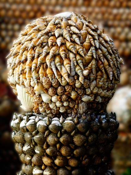 Figura con conchas (Tazones)