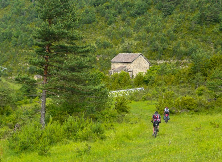 Alegaciones con sello registro 2 045