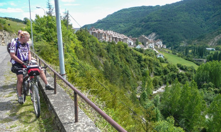 Alegaciones con sello registro 2 050