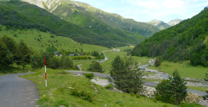 Alegaciones con sello registro 2 058